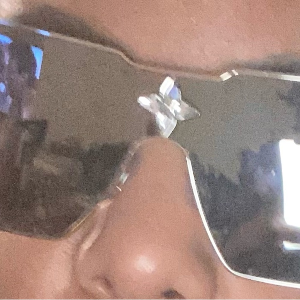 Meet your Posher, Cee